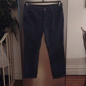 🌟 NWOT🌟 Denim & Co. classic cut stretch jeans!🌷